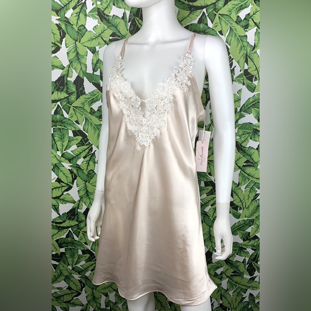Linea Donatella Satin Slip Dress / Chemise‎ – Size L – Bisque